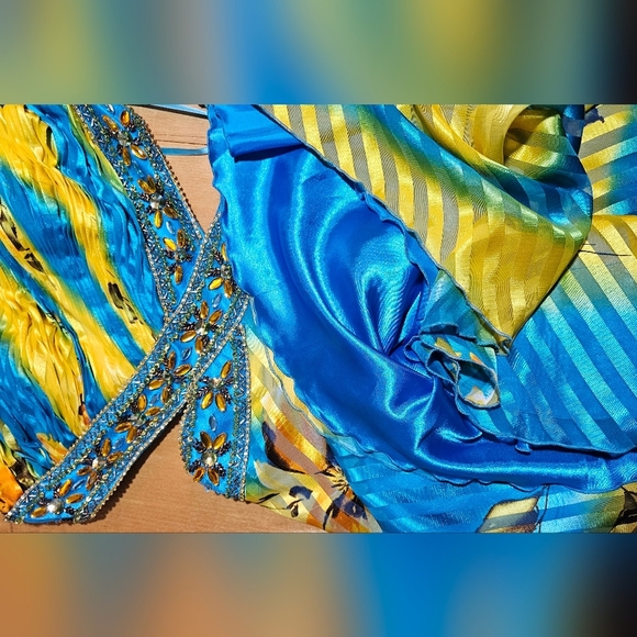 Elegant One Shoulder Blue and Yellow Dress - Picture 4 of 10